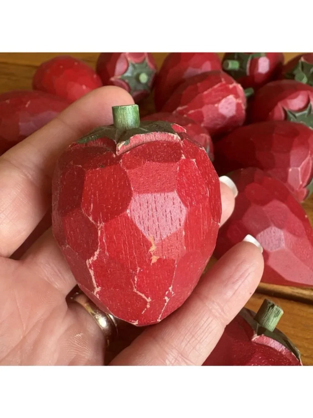 Hand-carved Wood Strawberries Rustic Farmhouse Set Of 18 READ